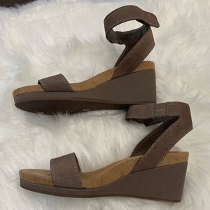 Lucky brand 3” wedge